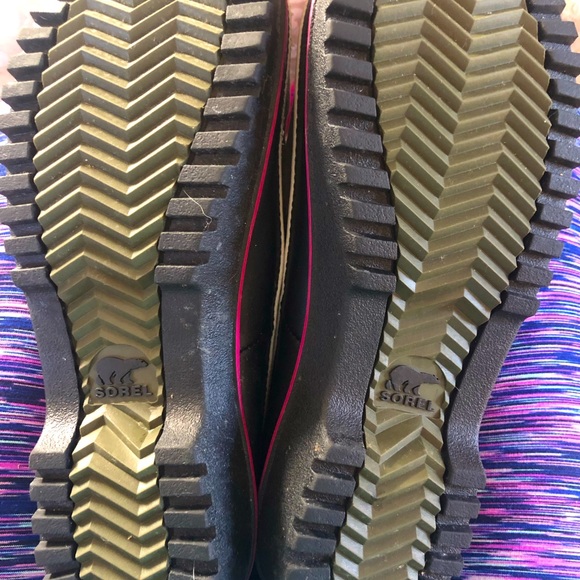 Sorel Women’s Winter Boots - Picture 4 of 5